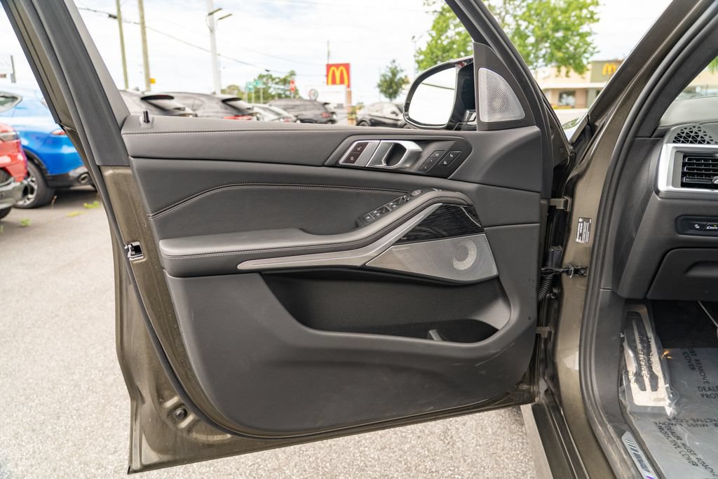 Used 2024 BMW X5 M60i AWD/4WD image 12