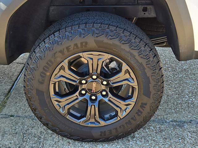 Certified 2024 GMC Canyon Elevation w/ Trailering Package image 30