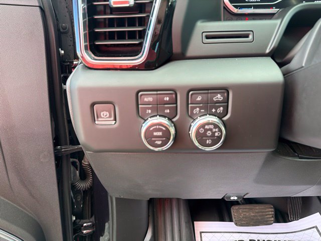 Used 2023 GMC Sierra 1500 Denali AWD/4WD image 17
