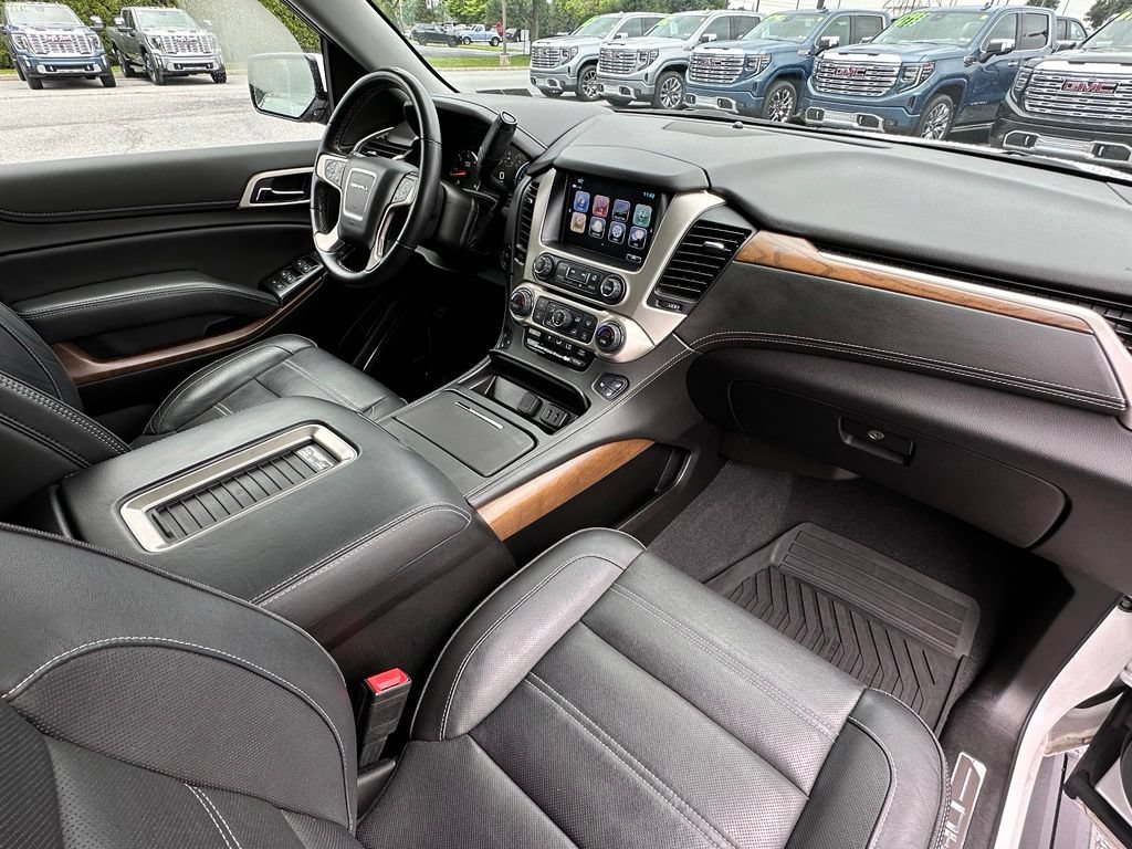 Used 2020 GMC Yukon Denali w/ Open Road Package AWD/4WD image 15