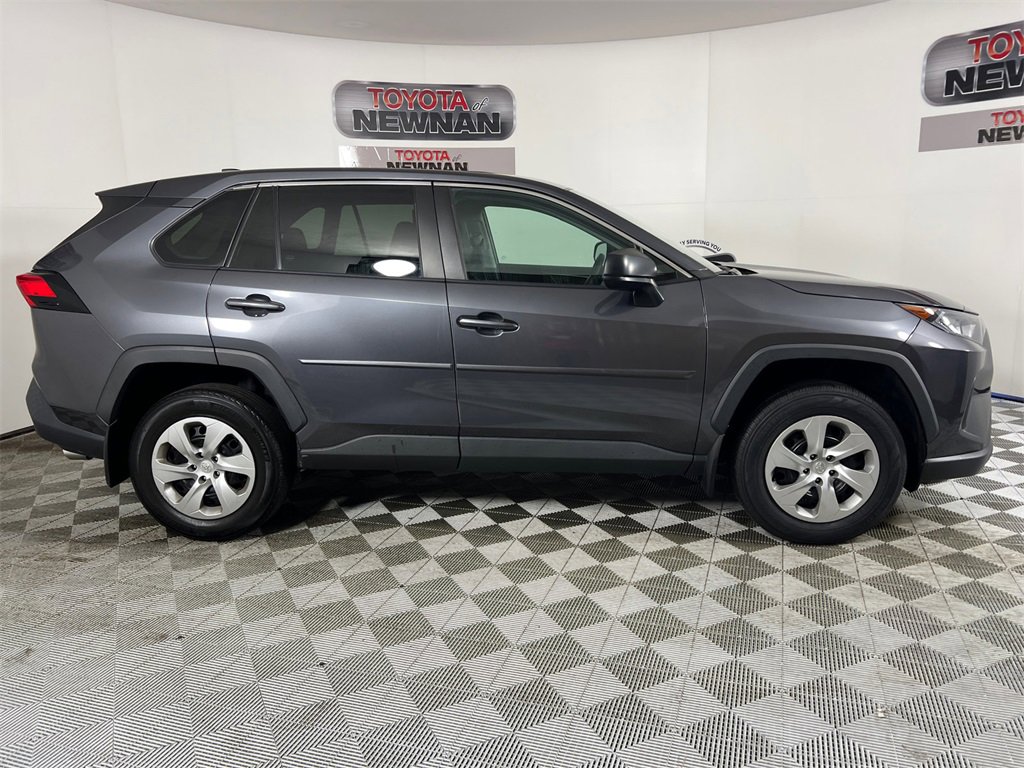 Used 2022 Toyota RAV4 LE image 2