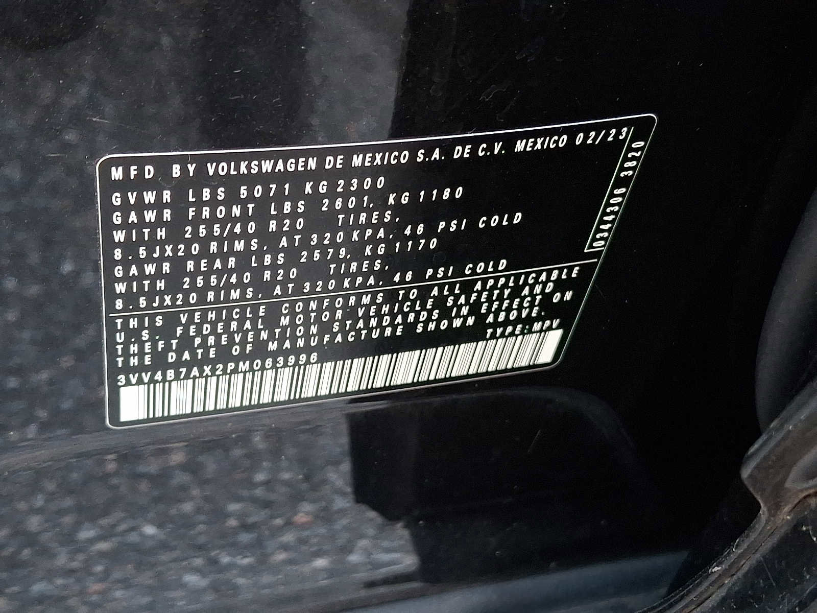 Certified 2023 Volkswagen Tiguan SEL R-Line image 26