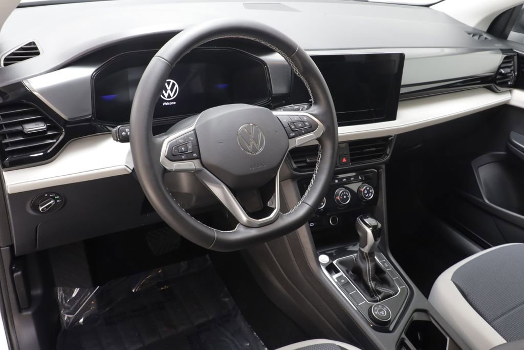 Used 2025 Volkswagen Taos S AWD/4WD image 7