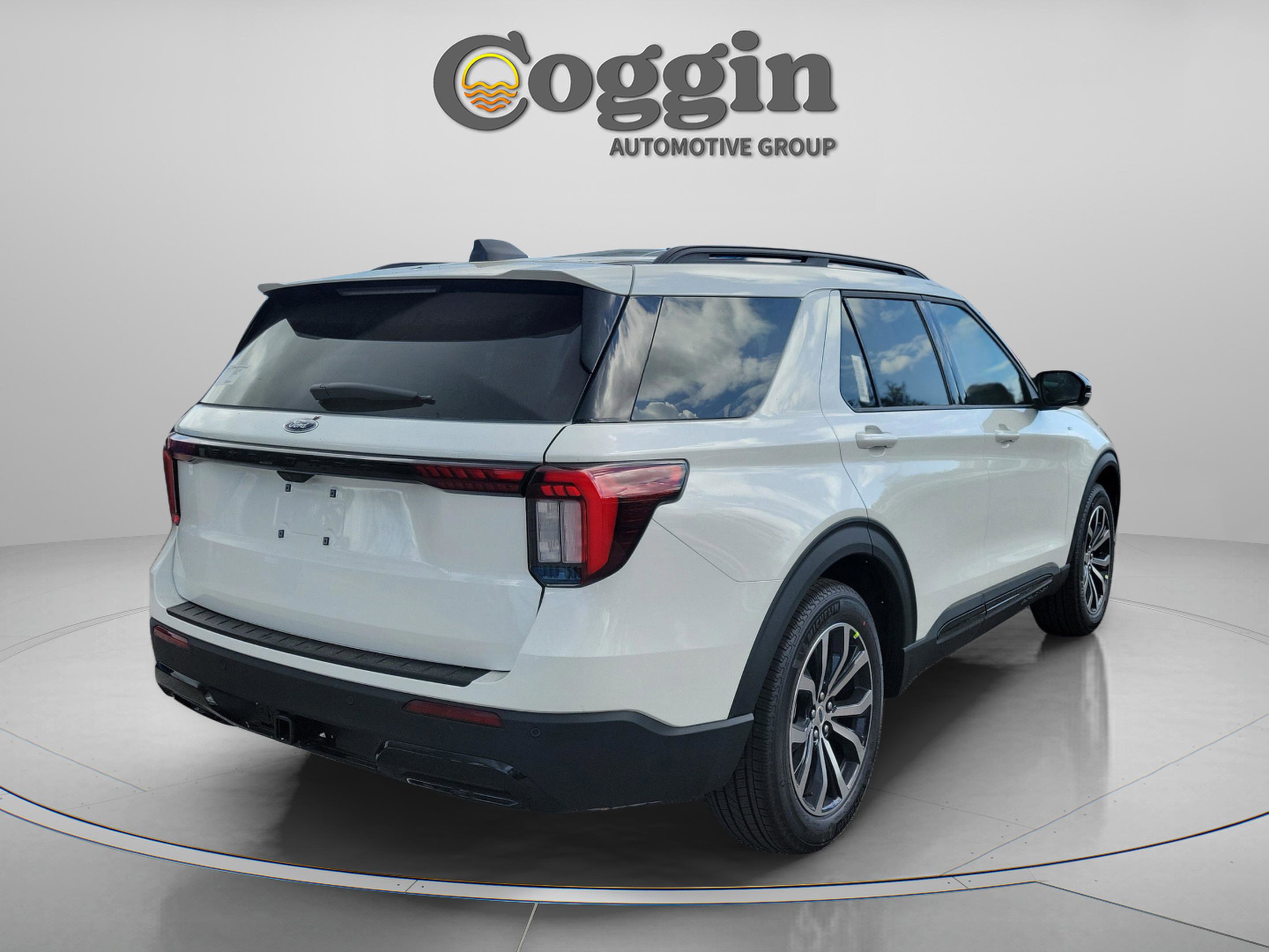 New 2026 Ford Explorer ST-Line RWD image 4