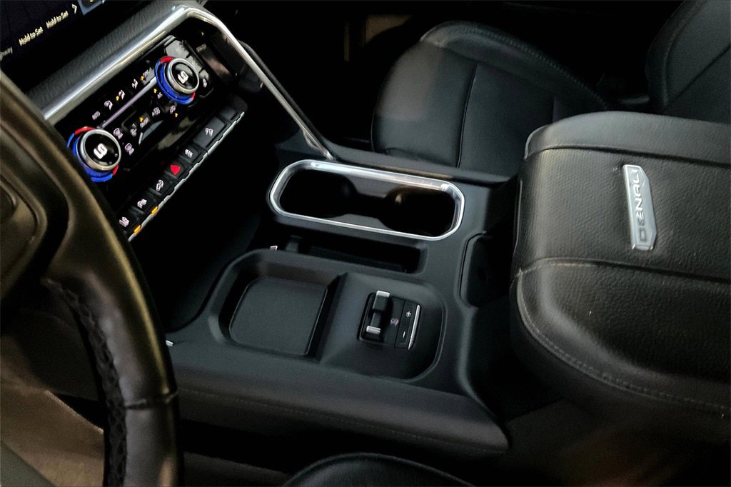 Used 2024 GMC Sierra 2500 Denali w/ Denali Reserve Package image 15