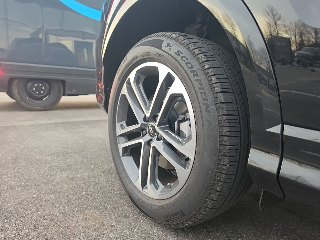 Used 2025 Audi Q5 Premium Plus image 23