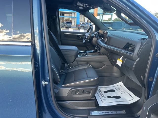 New 2026 Chevrolet Suburban Premier w/ Sun And Tow Package image 34