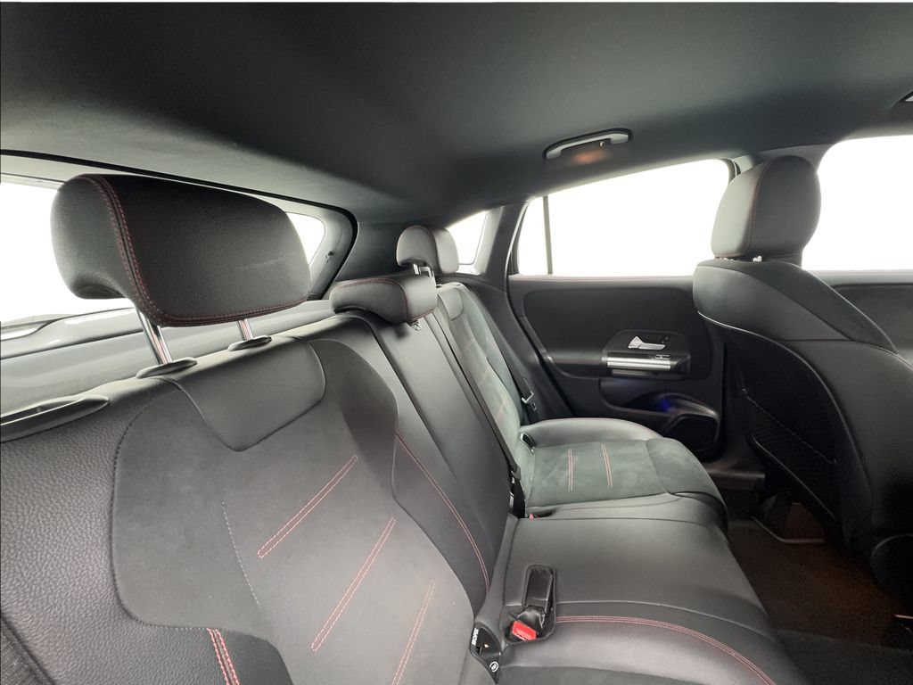 Used 2021 Mercedes-Benz GLA 35 AMG 4MATIC image 28