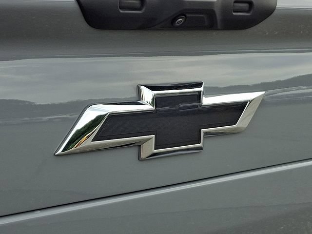 Used 2025 Chevrolet Silverado EV RST AWD/4WD image 32