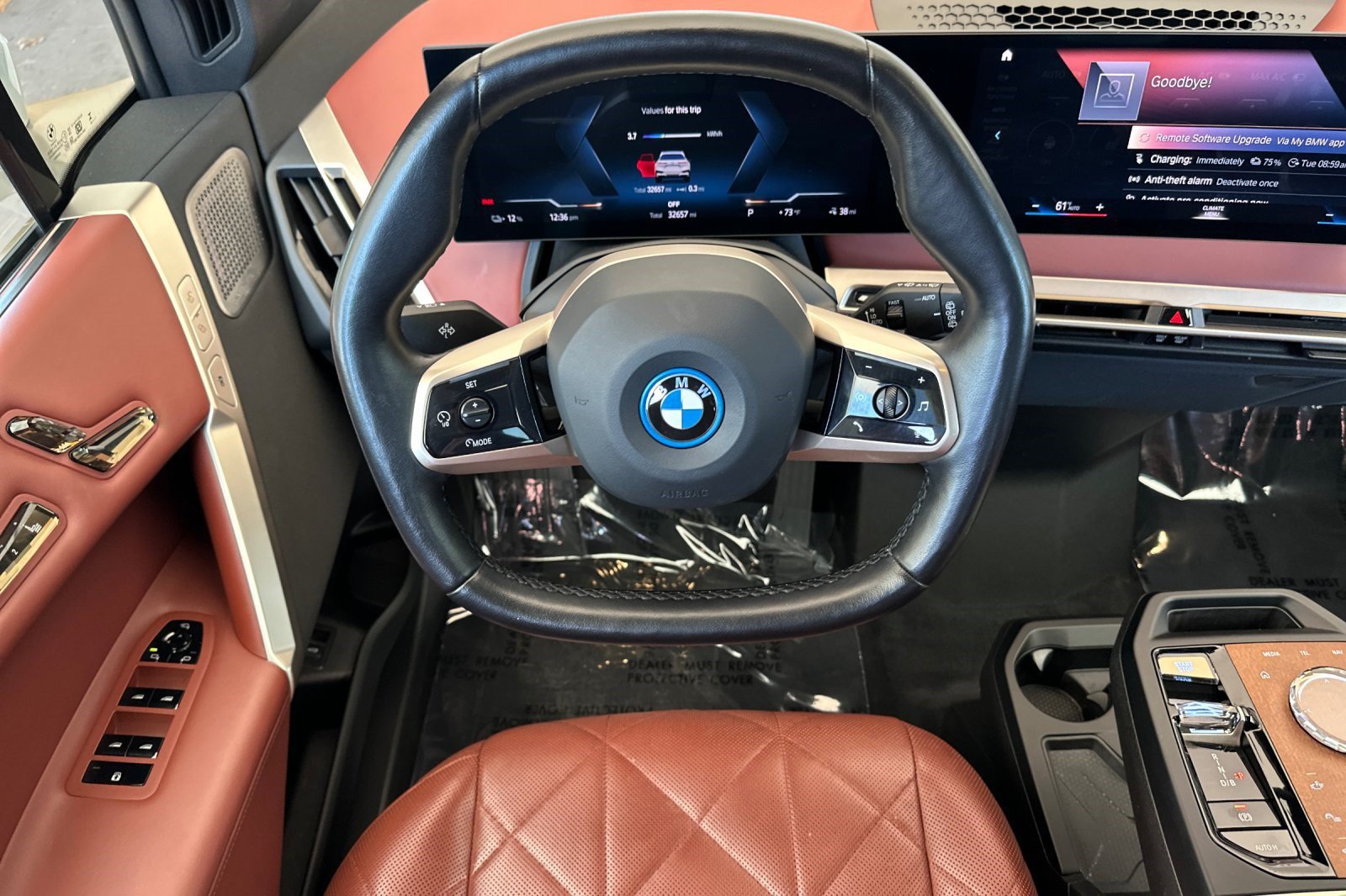 Certified 2023 BMW iX M60 w/ Executive Package AWD/4WD image 32
