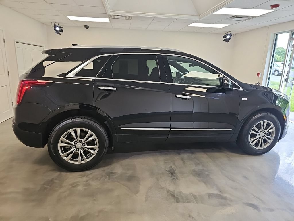 Used 2023 Cadillac XT5 Premium Luxury AWD/4WD image 2