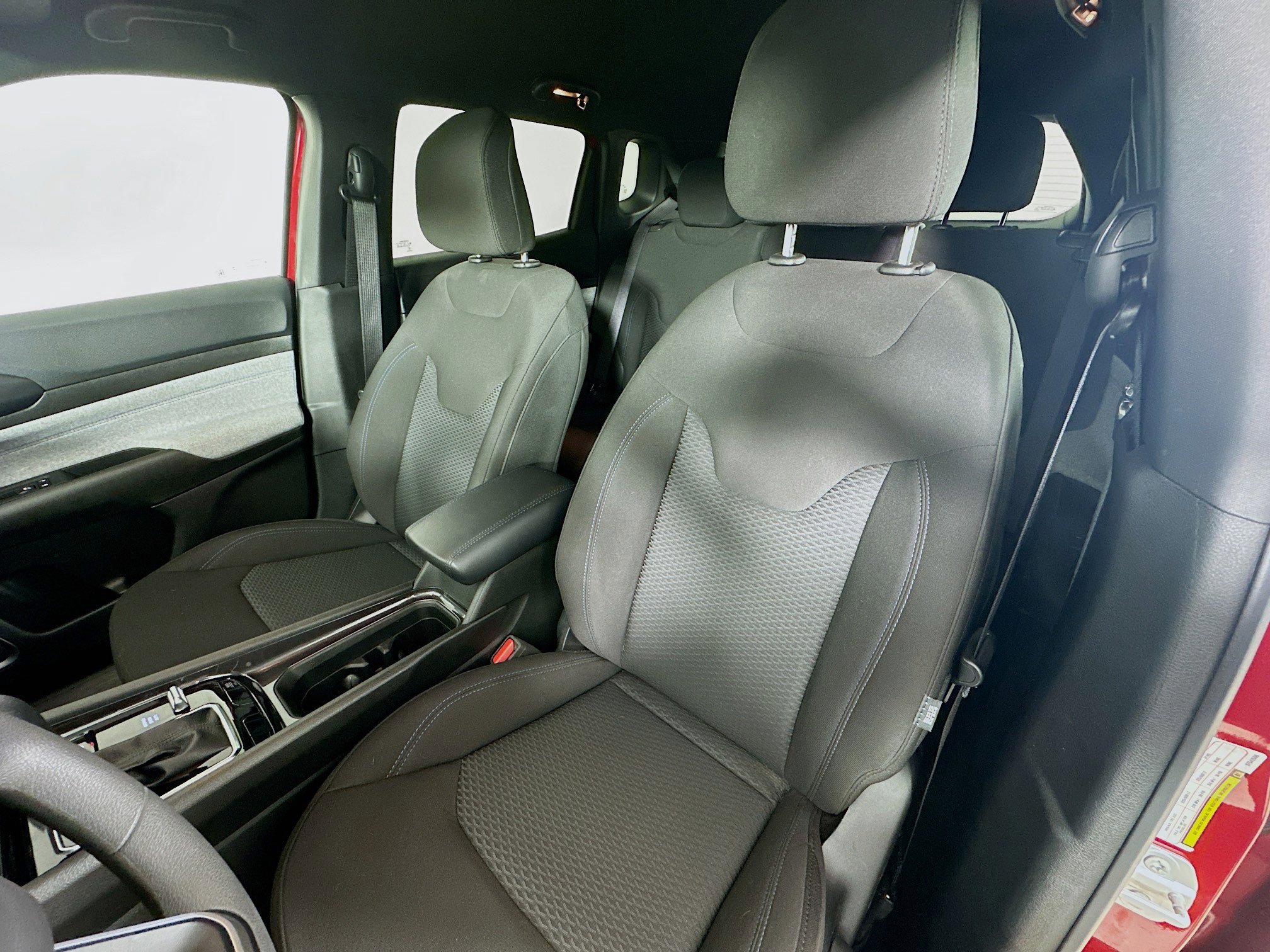 Certified 2025 Jeep Compass Sport image 25