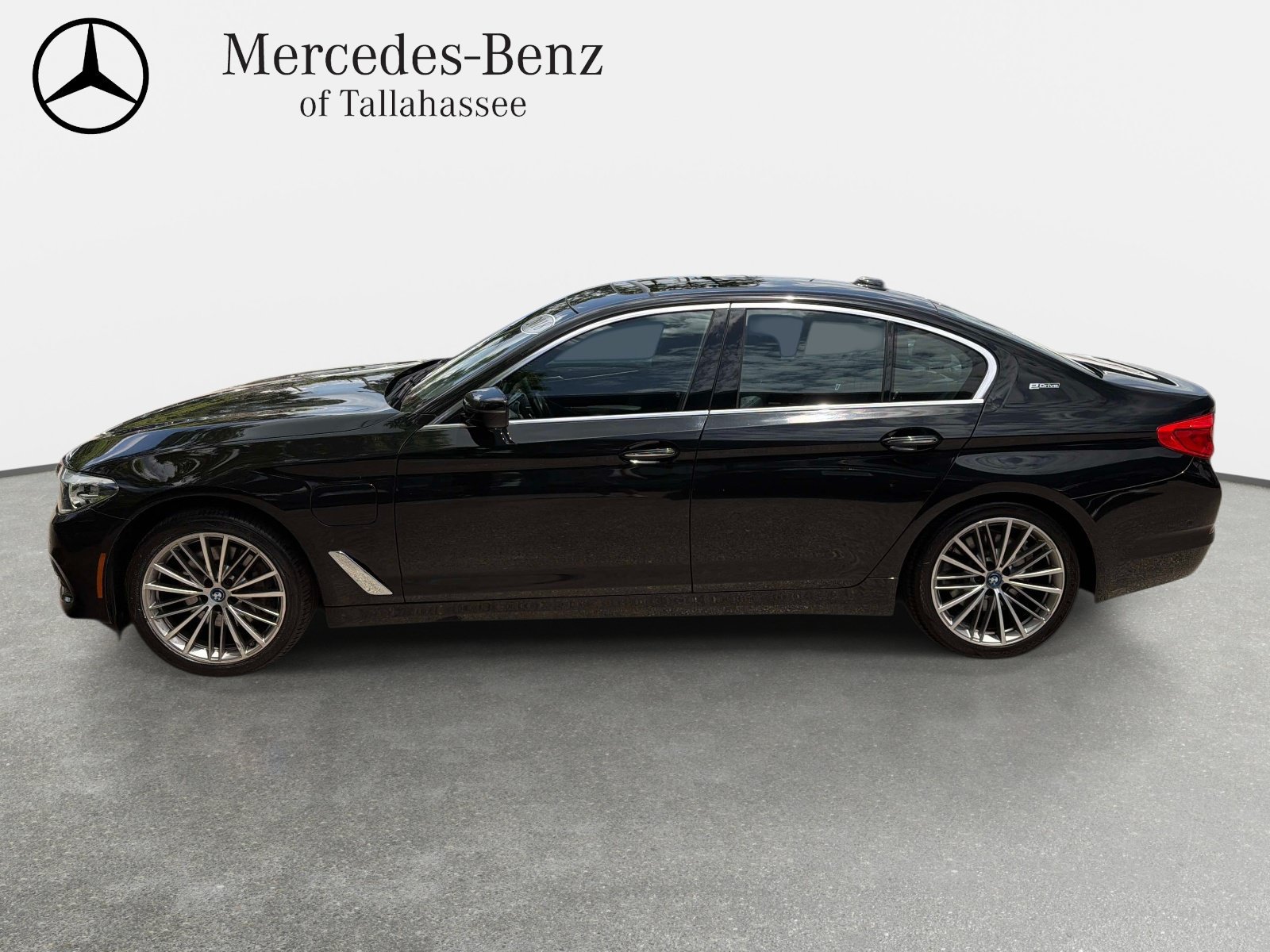 Used 2018 BMW 530e xDrive AWD/4WD image 8