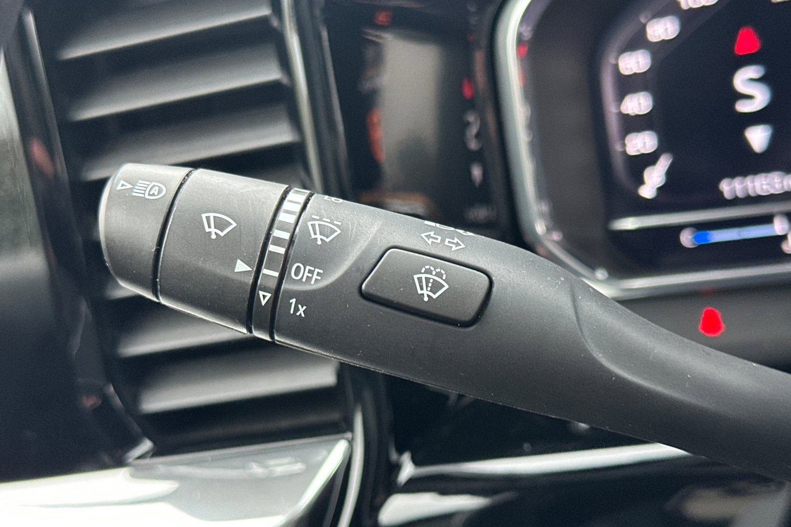 Used 2025 GMC Sierra 1500 Elevation w/ Elevation Premium Package image 35