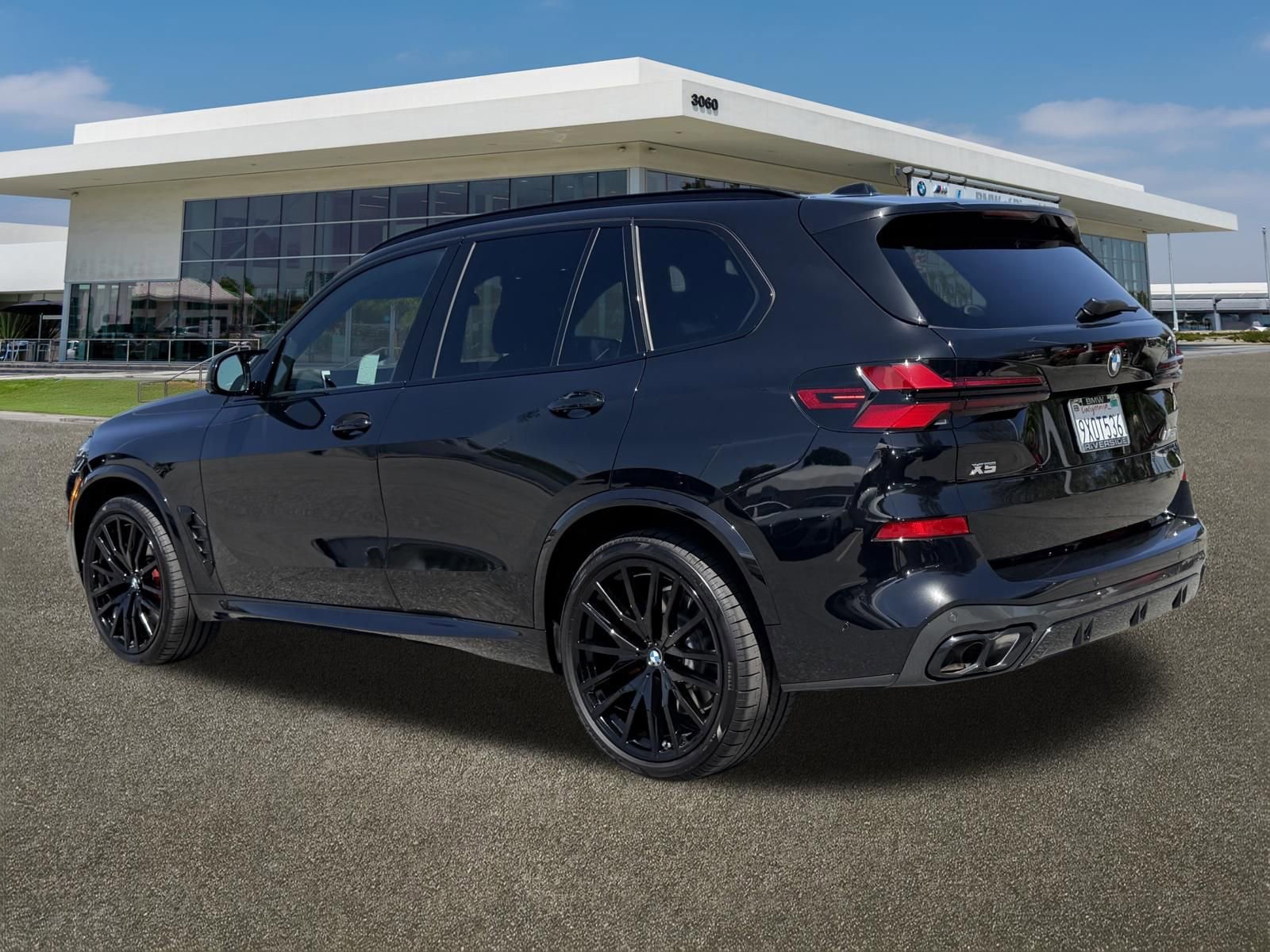 Certified 2026 BMW X5 M60i w/ Climate Comfort Package AWD/4WD image 7