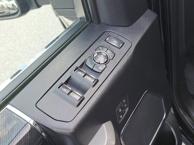 Certified 2021 Ford F450 Platinum w/ FX4 Off-Road Package image 22
