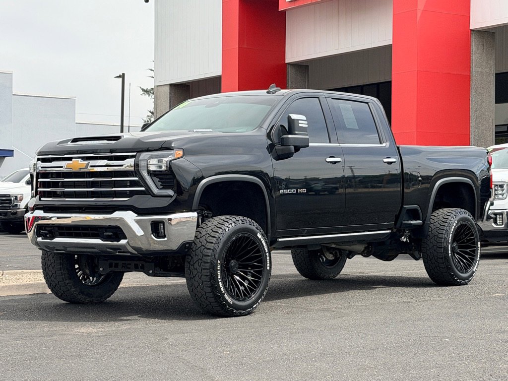 Used 2024 Chevrolet Silverado 2500 LTZ AWD/4WD image 46