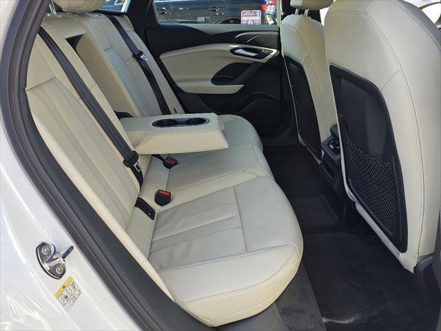 Used 2025 Audi A6 e-tron Premium w/ Convenience Package RWD image 6