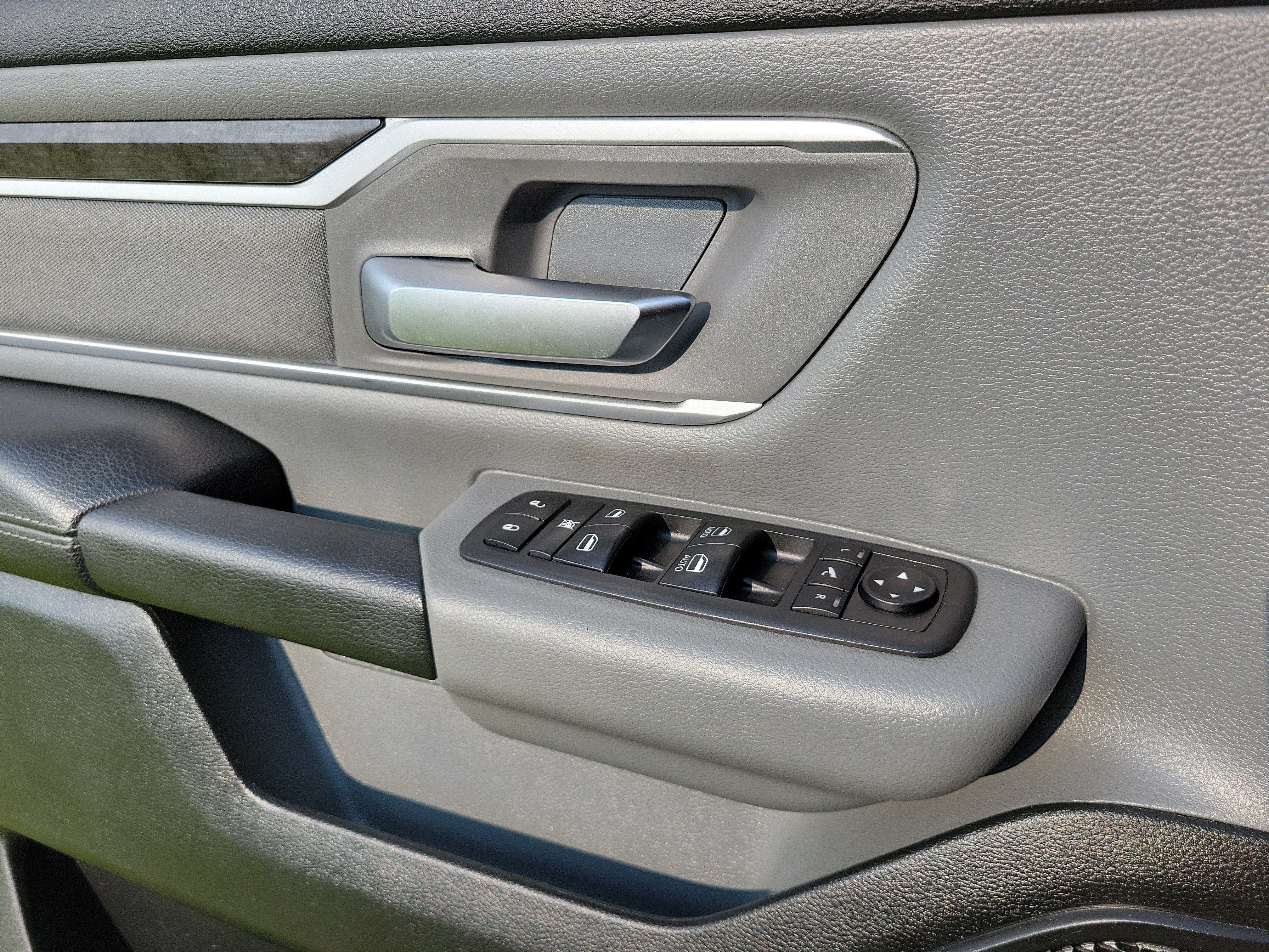Used 2020 RAM 1500 Big Horn AWD/4WD image 24