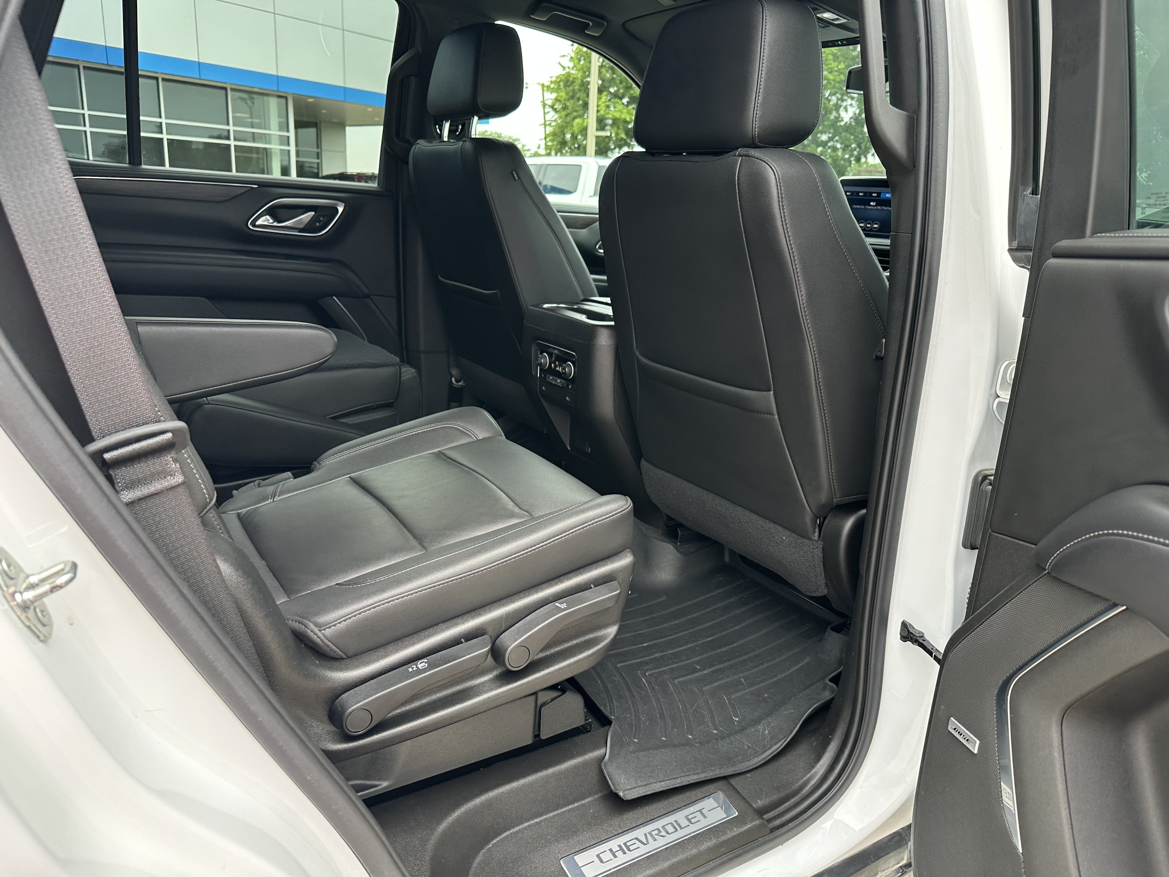 Certified 2021 Chevrolet Tahoe Z71 w/ Z71 Off-Road Package AWD/4WD image 33
