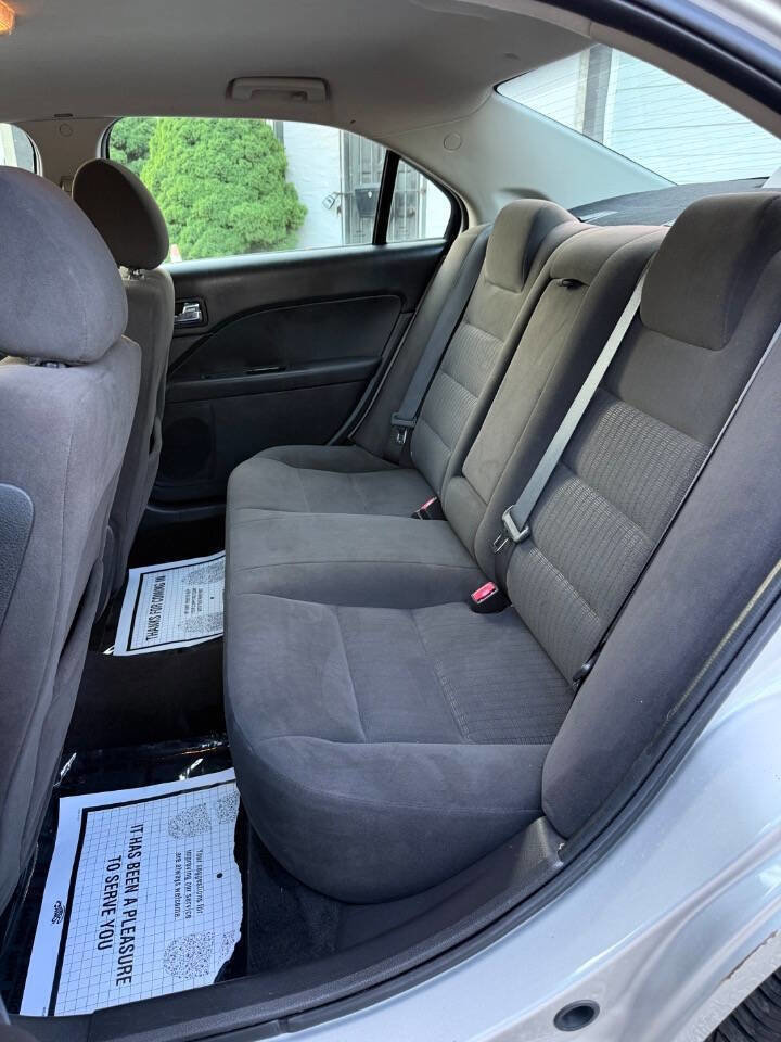 Used 2007 Ford Fusion SE FWD image 13