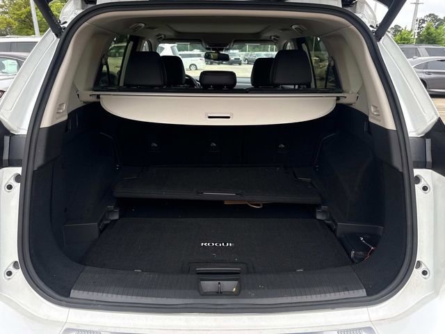 Used 2024 Nissan Rogue Platinum image 12