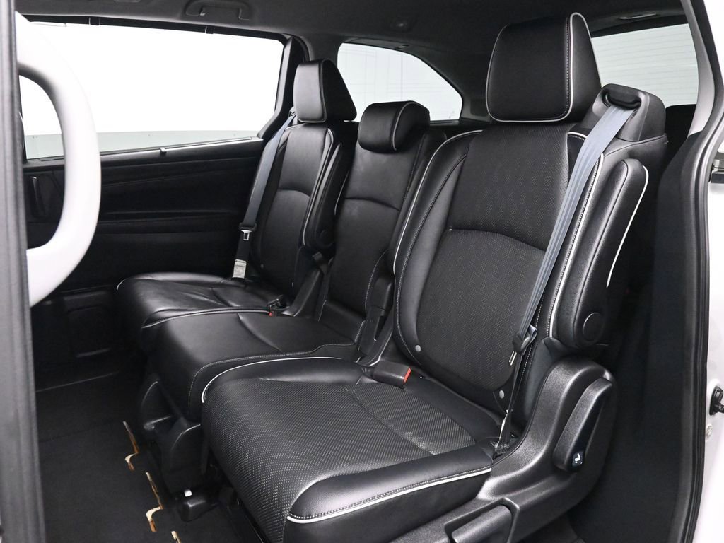 Used 2023 Honda Odyssey Elite image 17