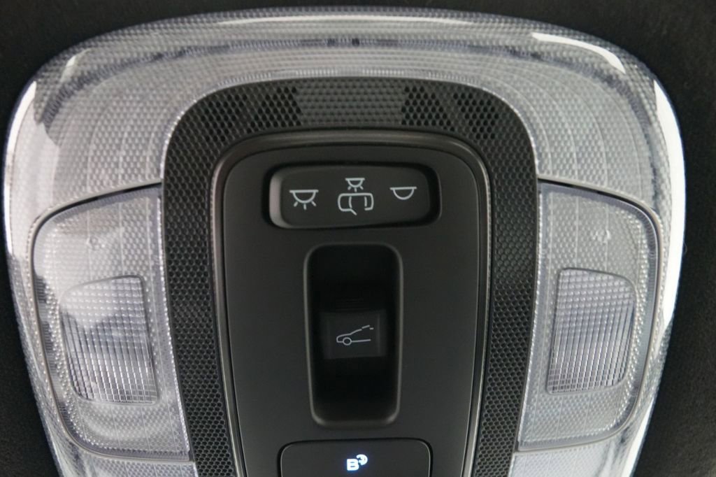 New 2025 Hyundai Elantra Limited image 53