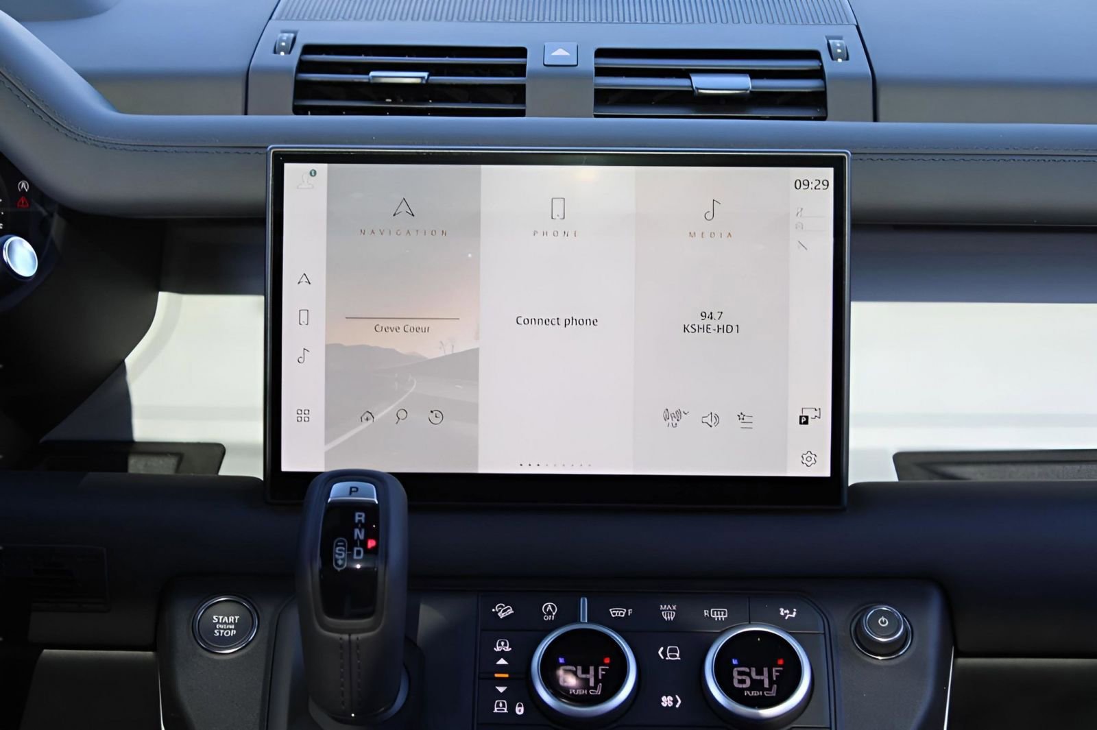 New 2025 Land Rover Defender 110 X-Dynamic SE image 11