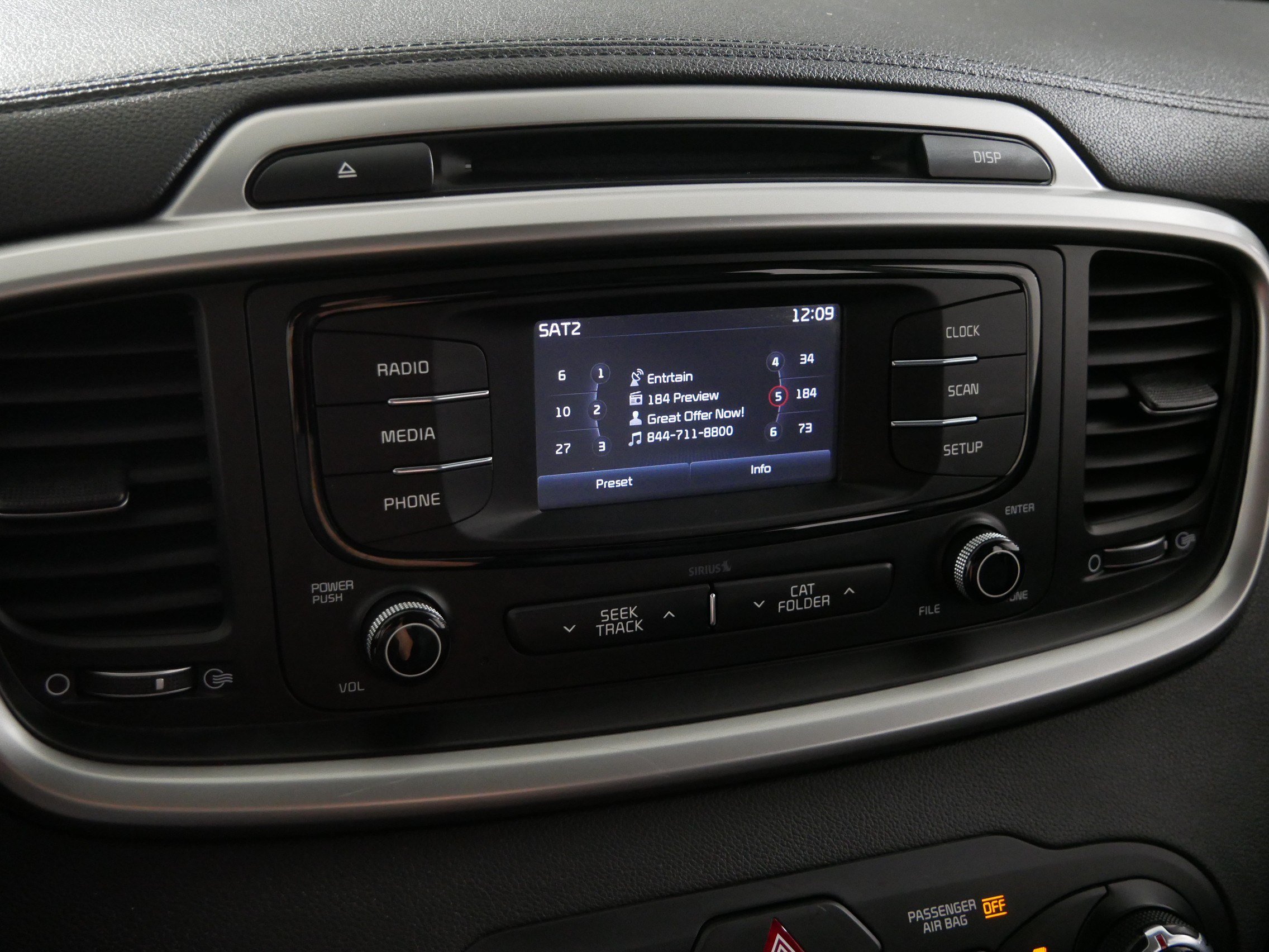 Used 2017 Kia Sorento AWD image 22