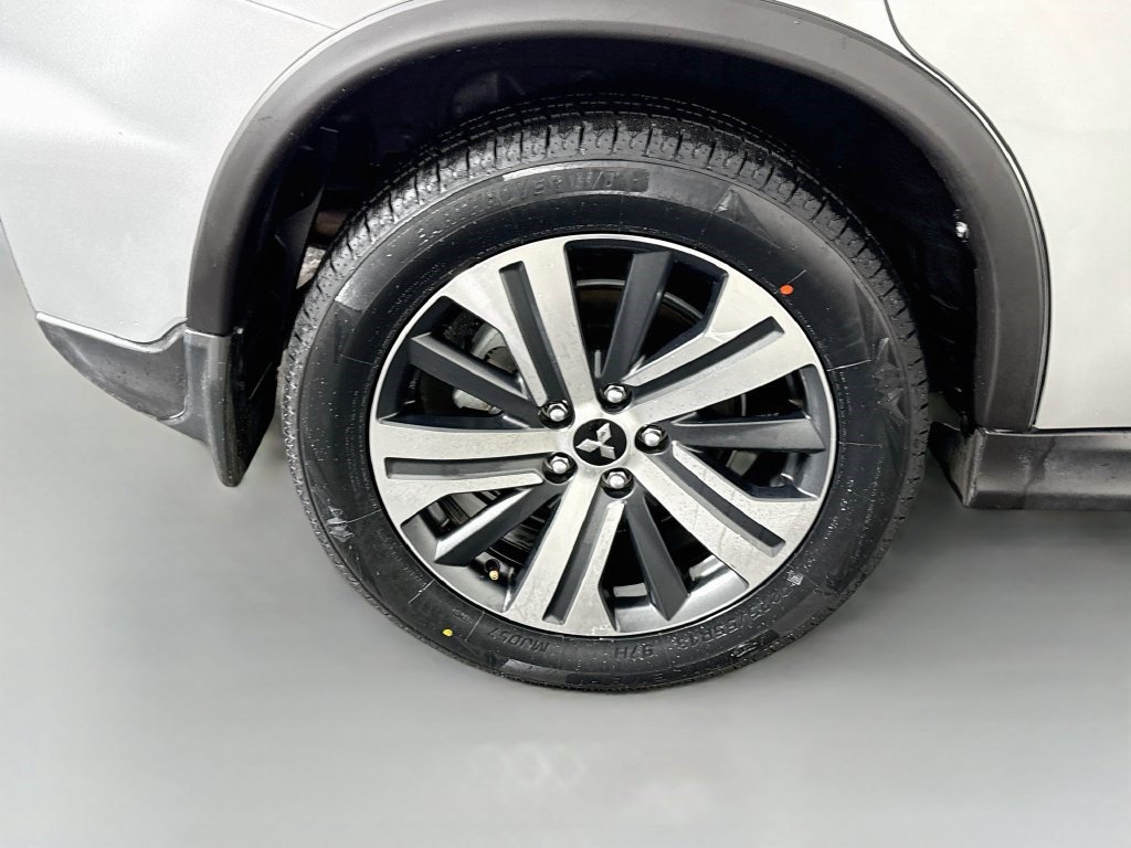 Used 2025 Mitsubishi Outlander Sport AWD image 31