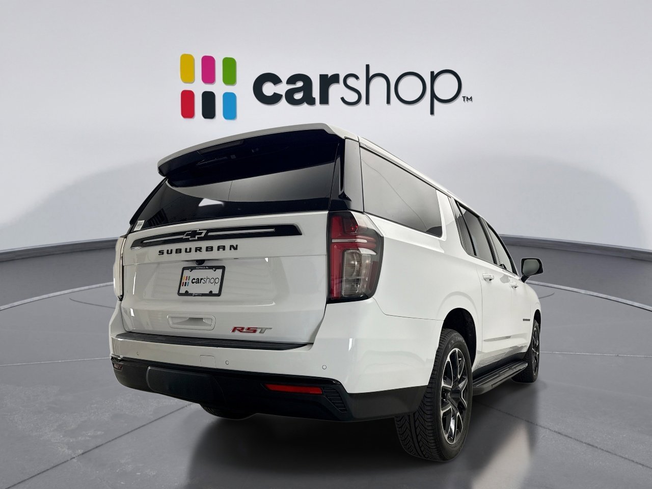 Used 2023 Chevrolet Suburban RST w/ Luxury Package image 5