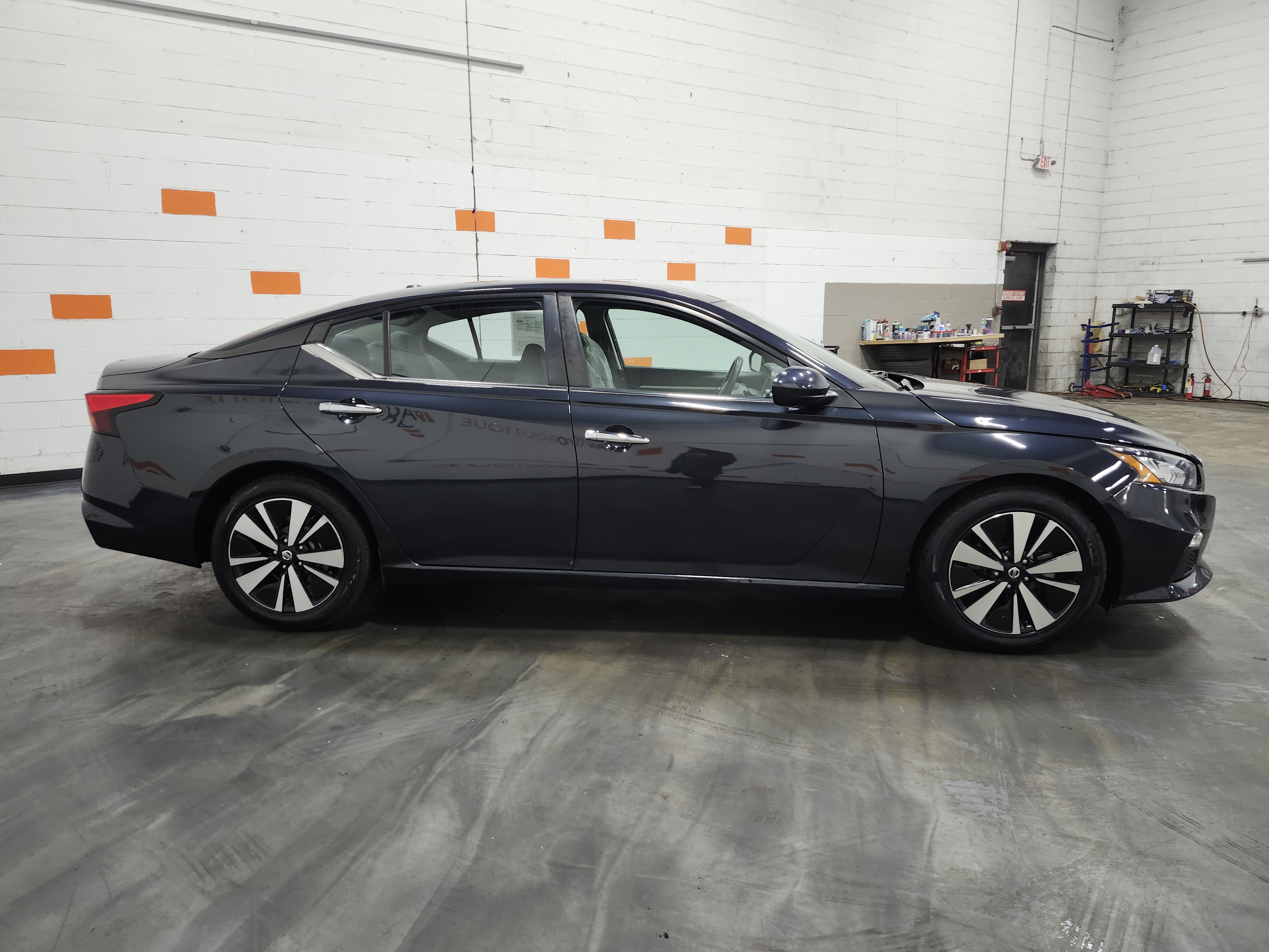 Used 2021 Nissan Altima 2.5 SV image 16