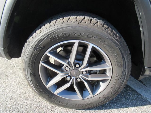 Used 2020 Jeep Grand Cherokee Laredo w/ Quick Order Package 2BN North AWD/4WD image 8