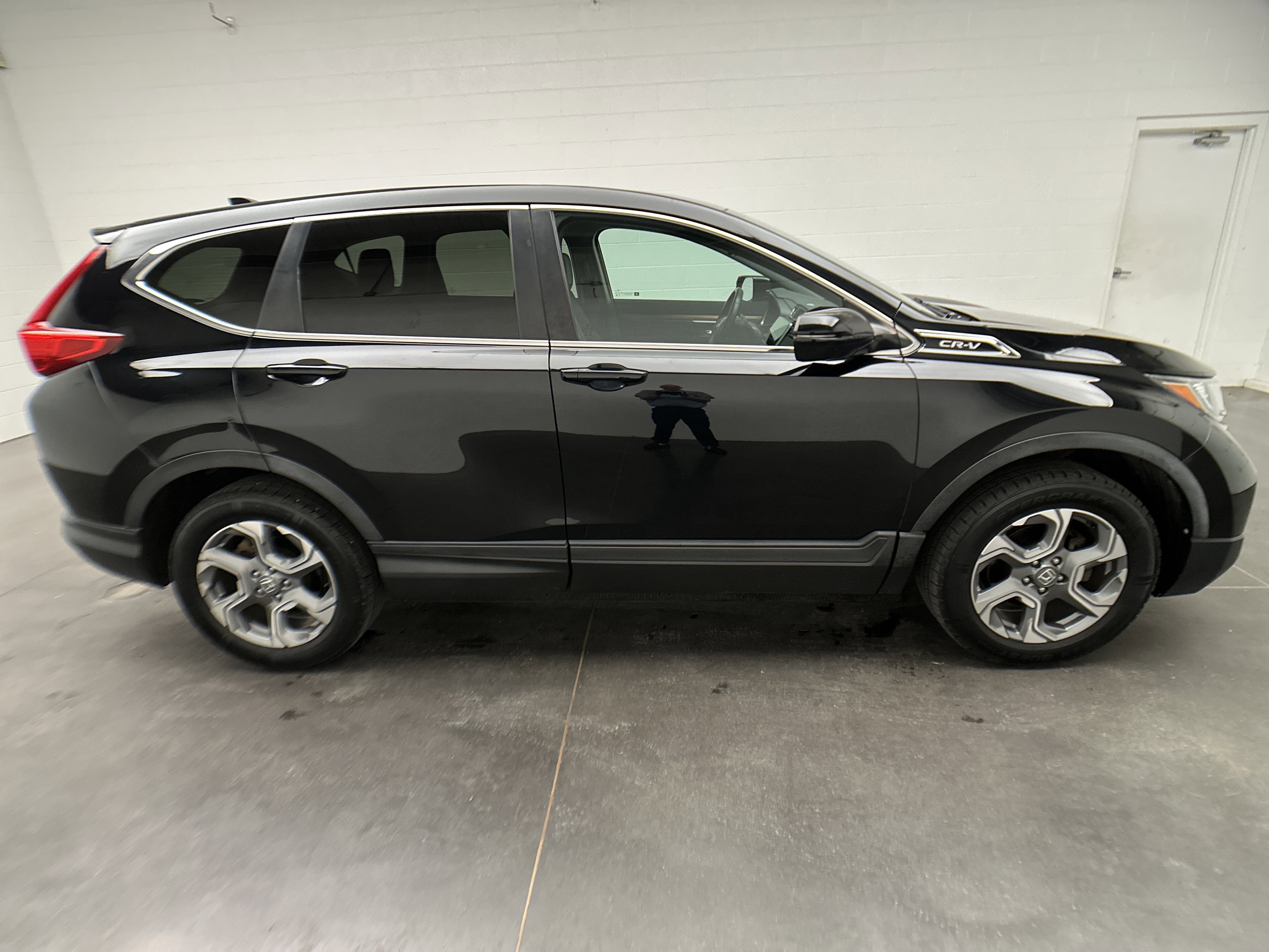 Used 2018 Honda CR-V EX-L image 10