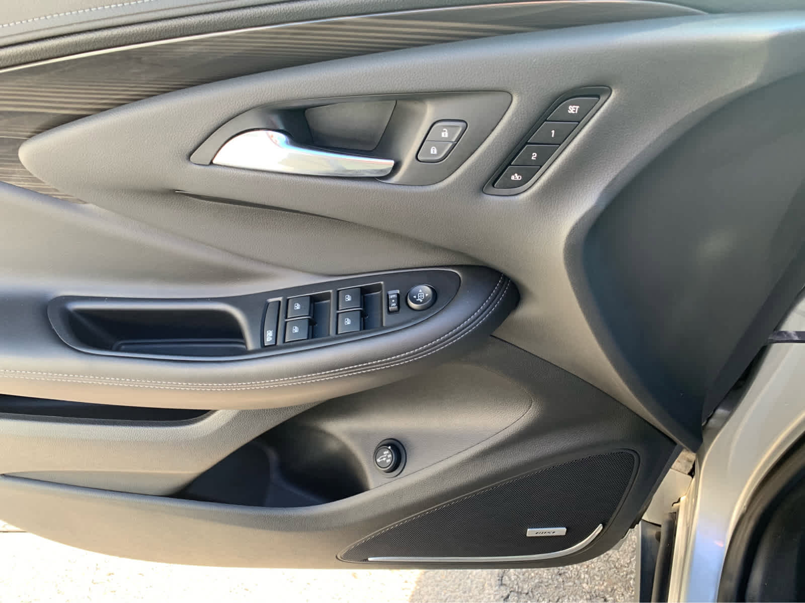 Used 2019 Buick Envision Premium w/ LPO, Active Package image 13