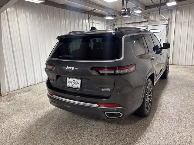 Used 2024 Jeep Grand Cherokee L Summit AWD/4WD image 3