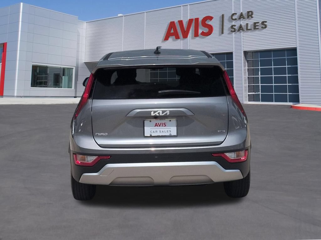 Used 2025 Kia Niro LX FWD image 7