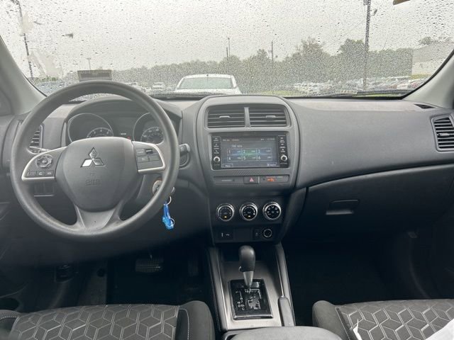 Used 2024 Mitsubishi Outlander Sport SE AWD/4WD image 6