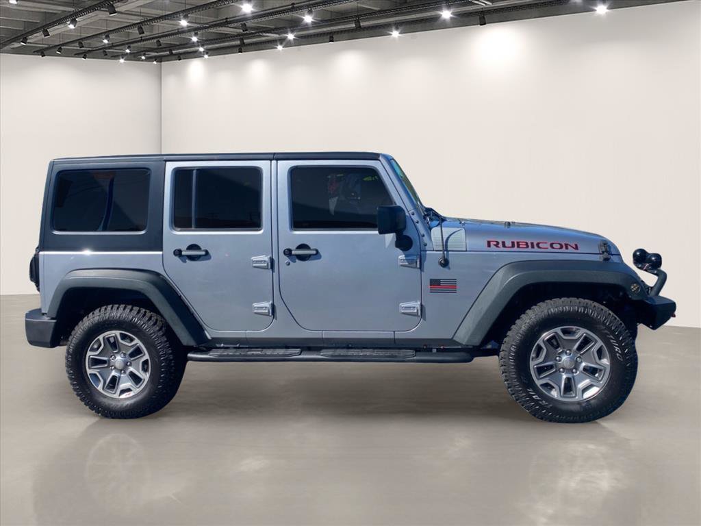 Used 2018 Jeep Wrangler Unlimited Rubicon w/ Connectivity Group AWD/4WD image 8