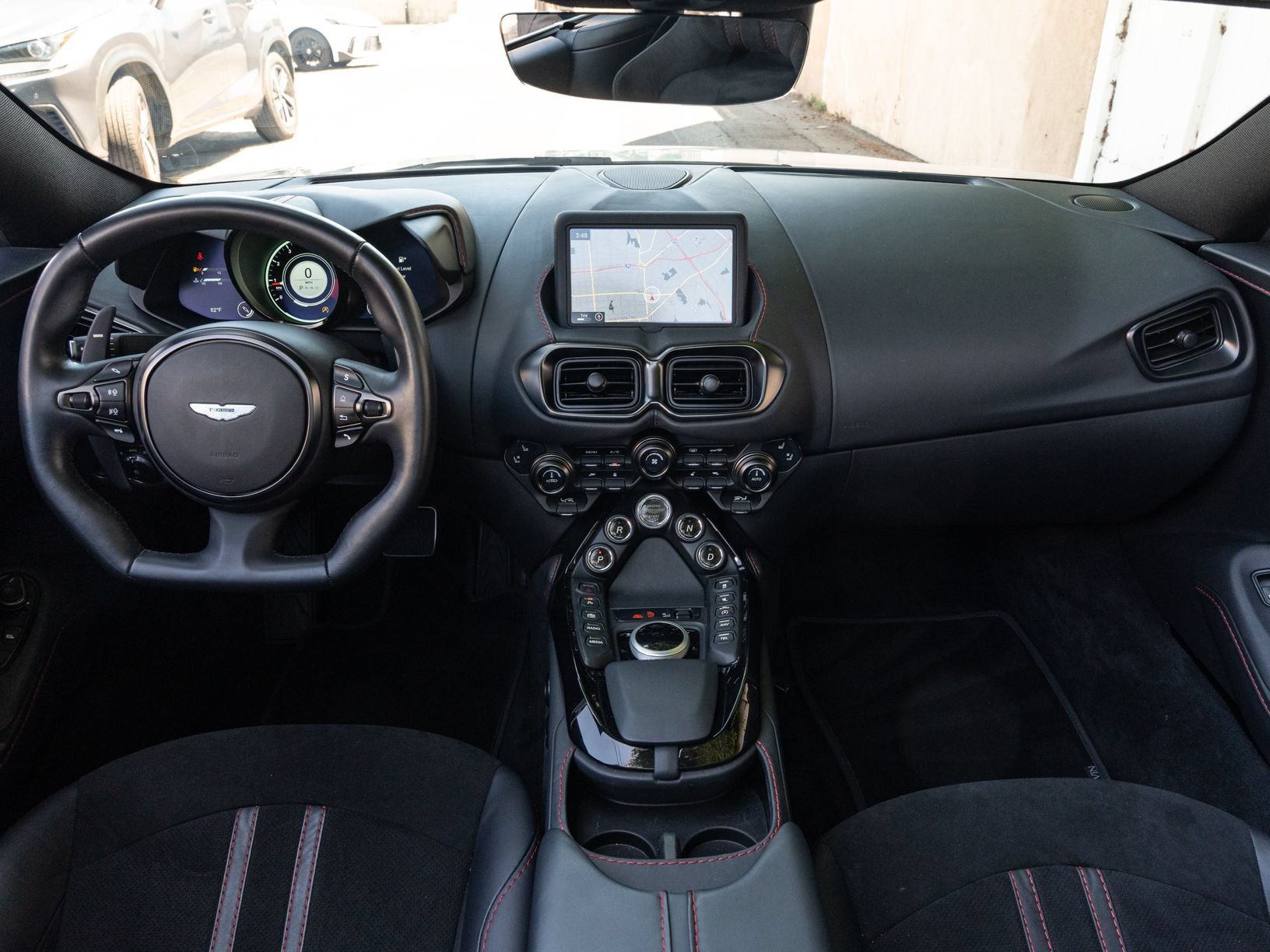 Used 2023 Aston Martin V8 Vantage Roadster RWD image 37