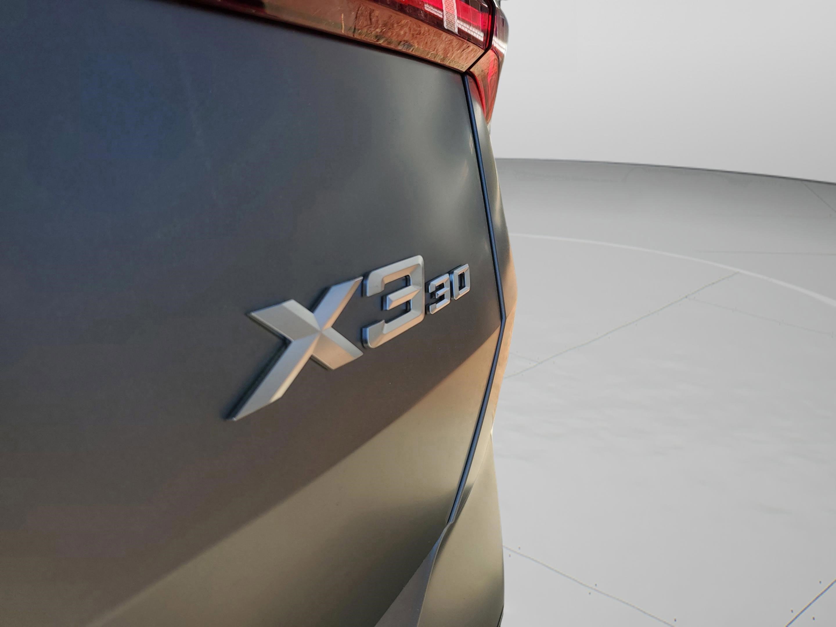 Used 2025 BMW X3 xDrive30i w/ Premium Package image 6