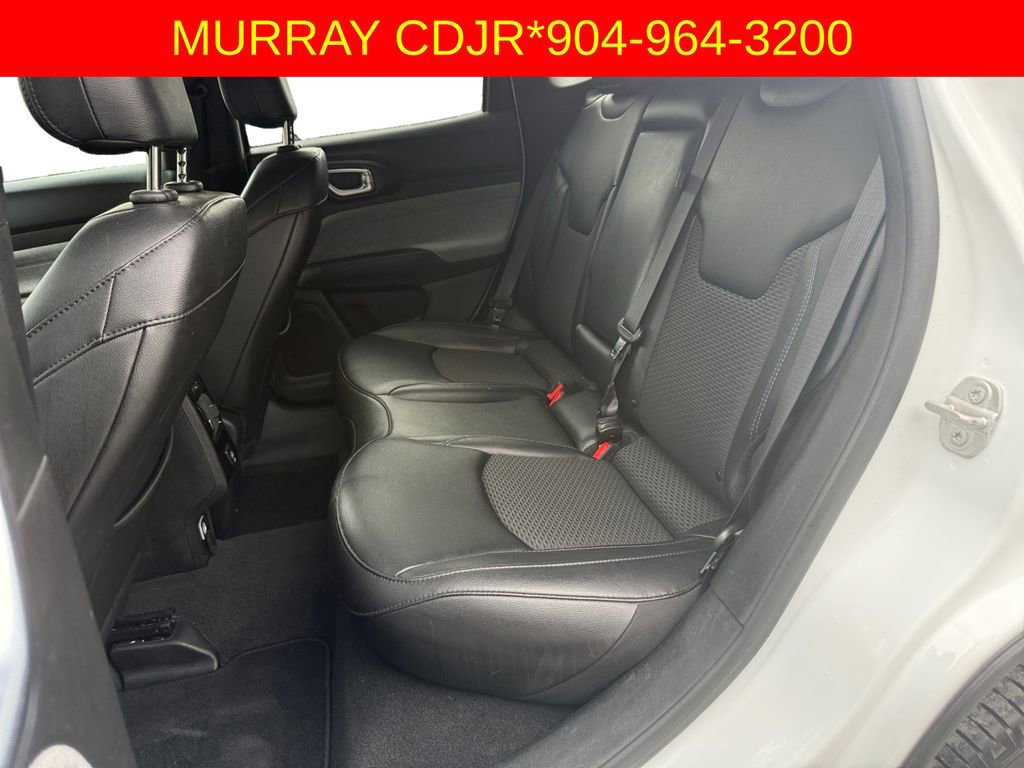 Certified 2024 Jeep Compass Latitude image 13