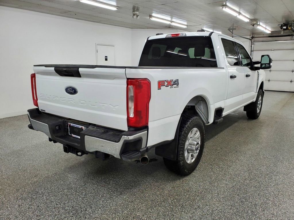 Used 2023 Ford F350 XLT w/ FX4 Off-Road Package image 4