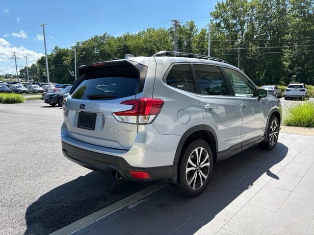 Used 2023 Subaru Forester Limited AWD/4WD image 7