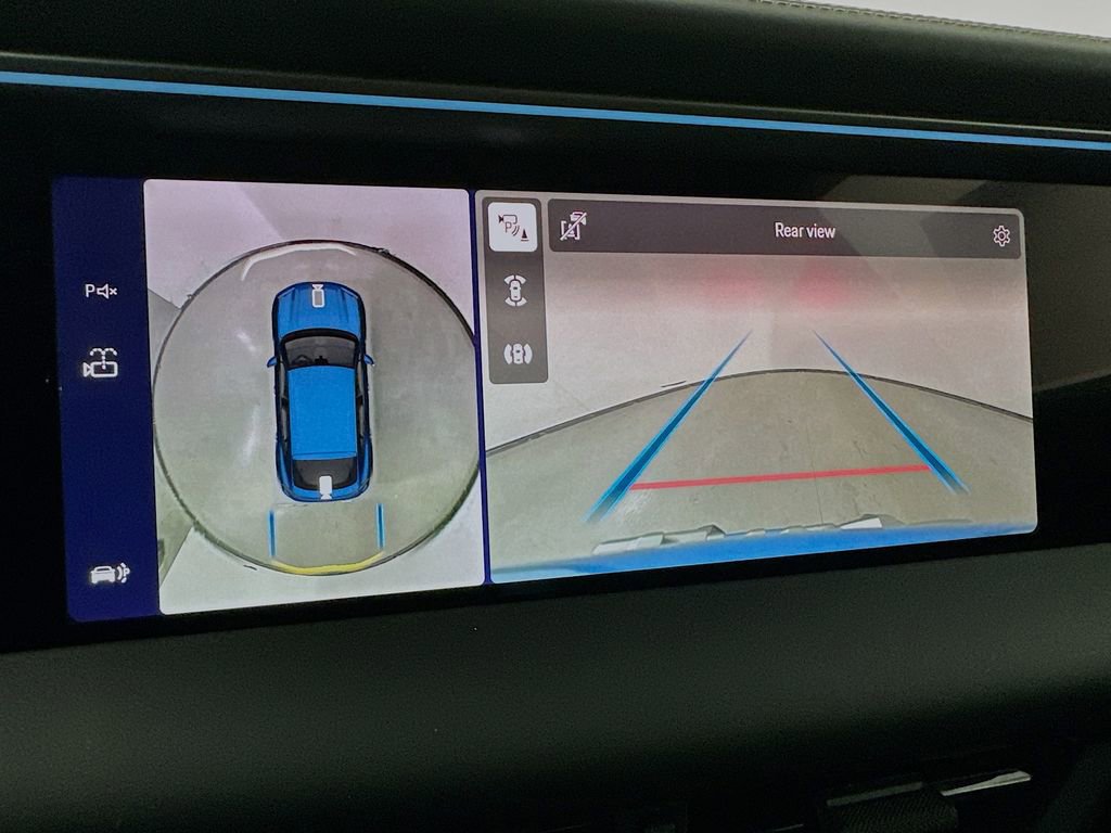 New 2026 Porsche Macan Turbo Electric image 17