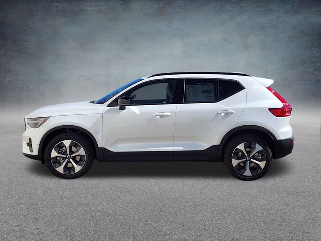 New 2026 Volvo XC40 B5 Plus w/ Protection Package Premier AWD/4WD image 4