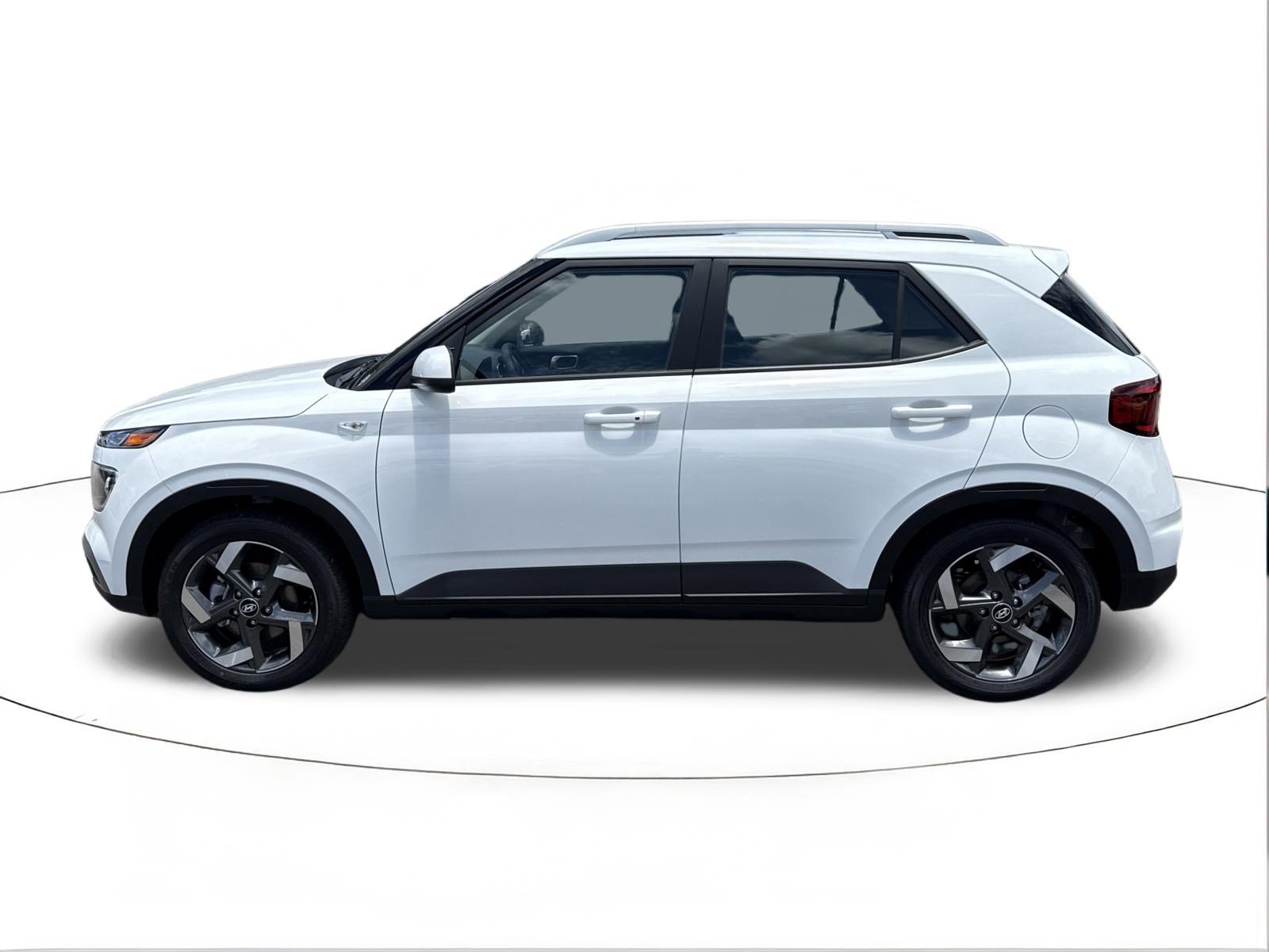 New 2026 Hyundai Venue SEL FWD image 6