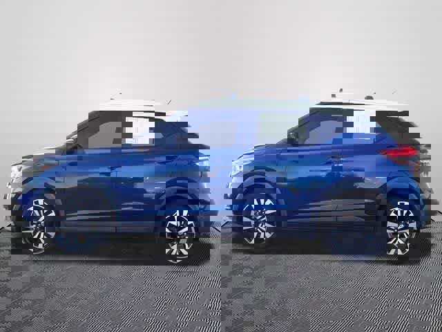 Used 2020 Nissan Kicks SV w/ Exterior Package image 2