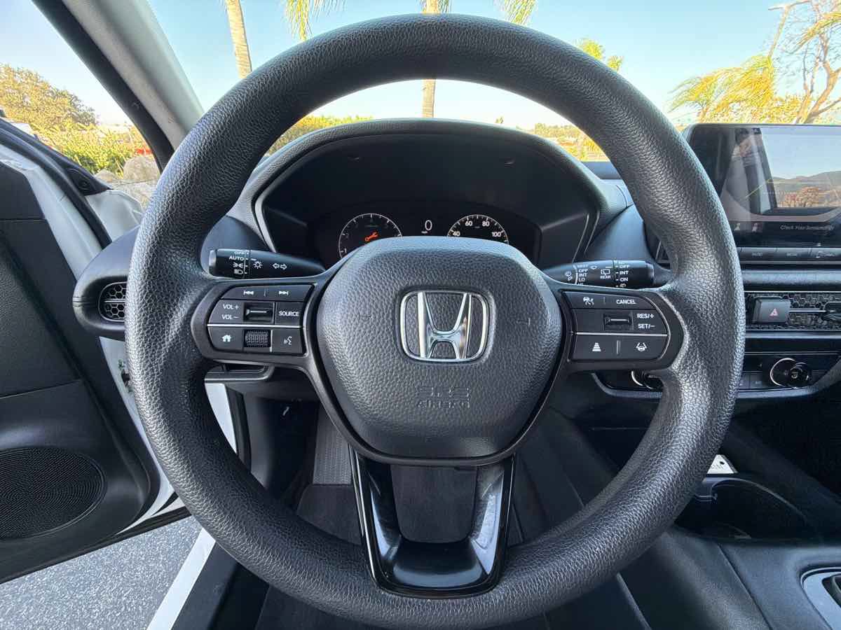 Used 2023 Honda HR-V LX image 29